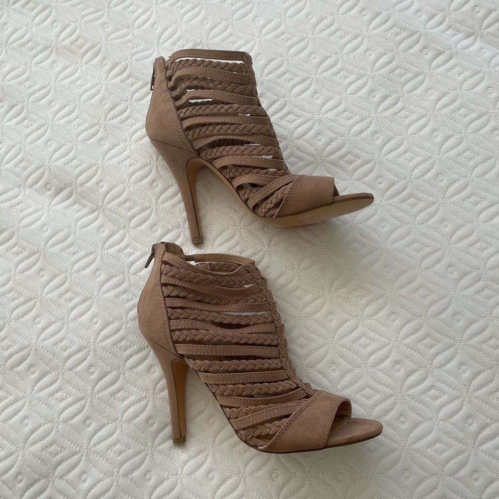Beige heels